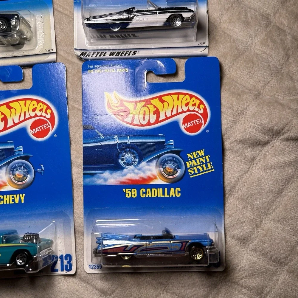 Hot Wheels Set Of 4 Cars 1:64 Diecast NIB #455 #130 #213 #266